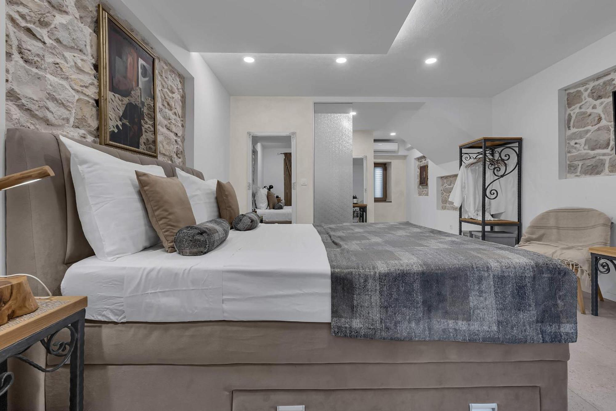 Bed & Breakfast Luxury Palace